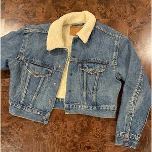 Levi’s Cropped Sherpa Lined Jean Jacket Size S